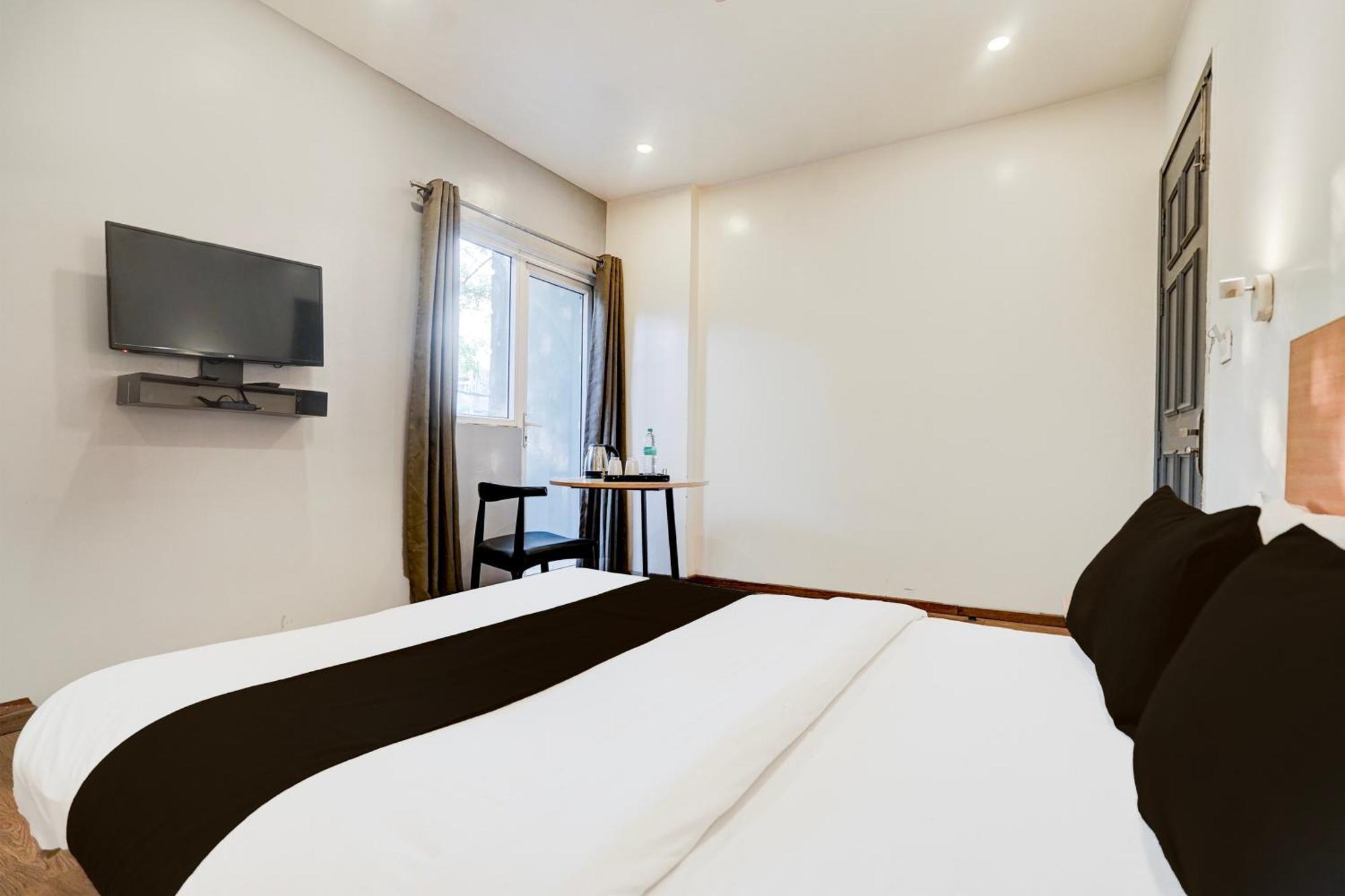Super O Britania Chowk Hotel 4*